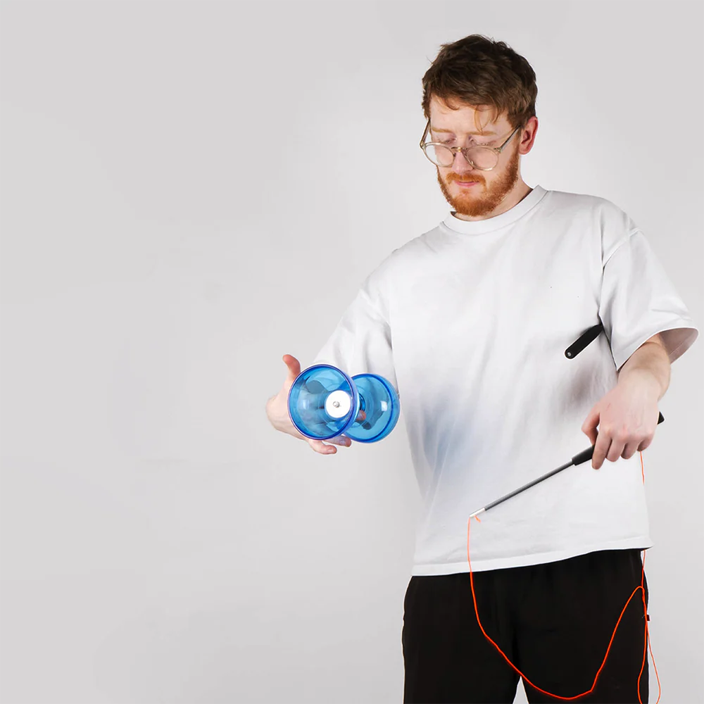 Status S3 Triple Bearing Diabolo Set with Handsticks - Image 6